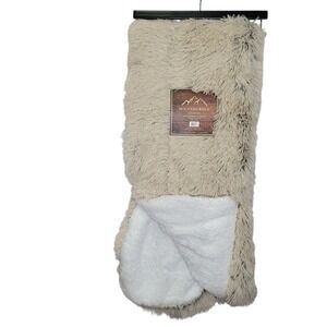 Mountain Ridge Throw Blanket 50x60 Cream Shag Reverse to Sherpa Cozy Cabincore